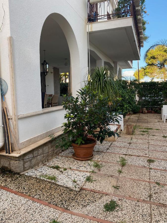 Holiday & House - Imparato Carini Costa Verde Bagian luar foto